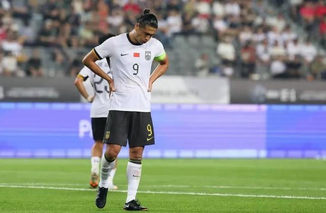 行李过多？国足官方回应：56件装备行李具体情况如下(兰州人才引进年龄争议)