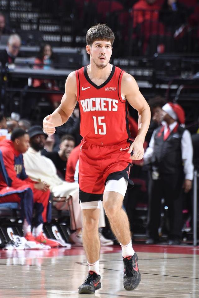 火箭决定让谢泼德退出夏联后者两场合计44中16(谢泼德短篇小说)