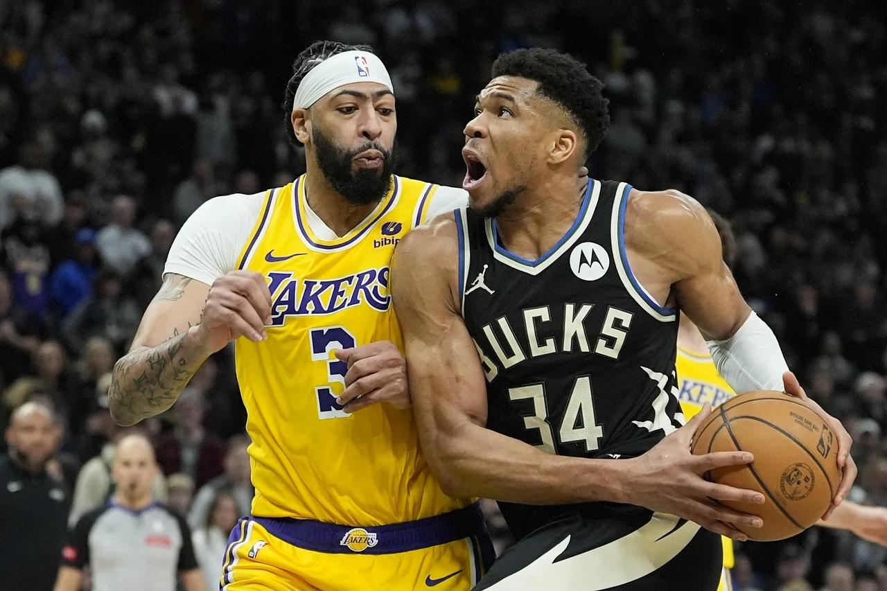 包含ESPN：雄鹿将在市场上寻求补强，继续围绕字母哥打造阵容的词条