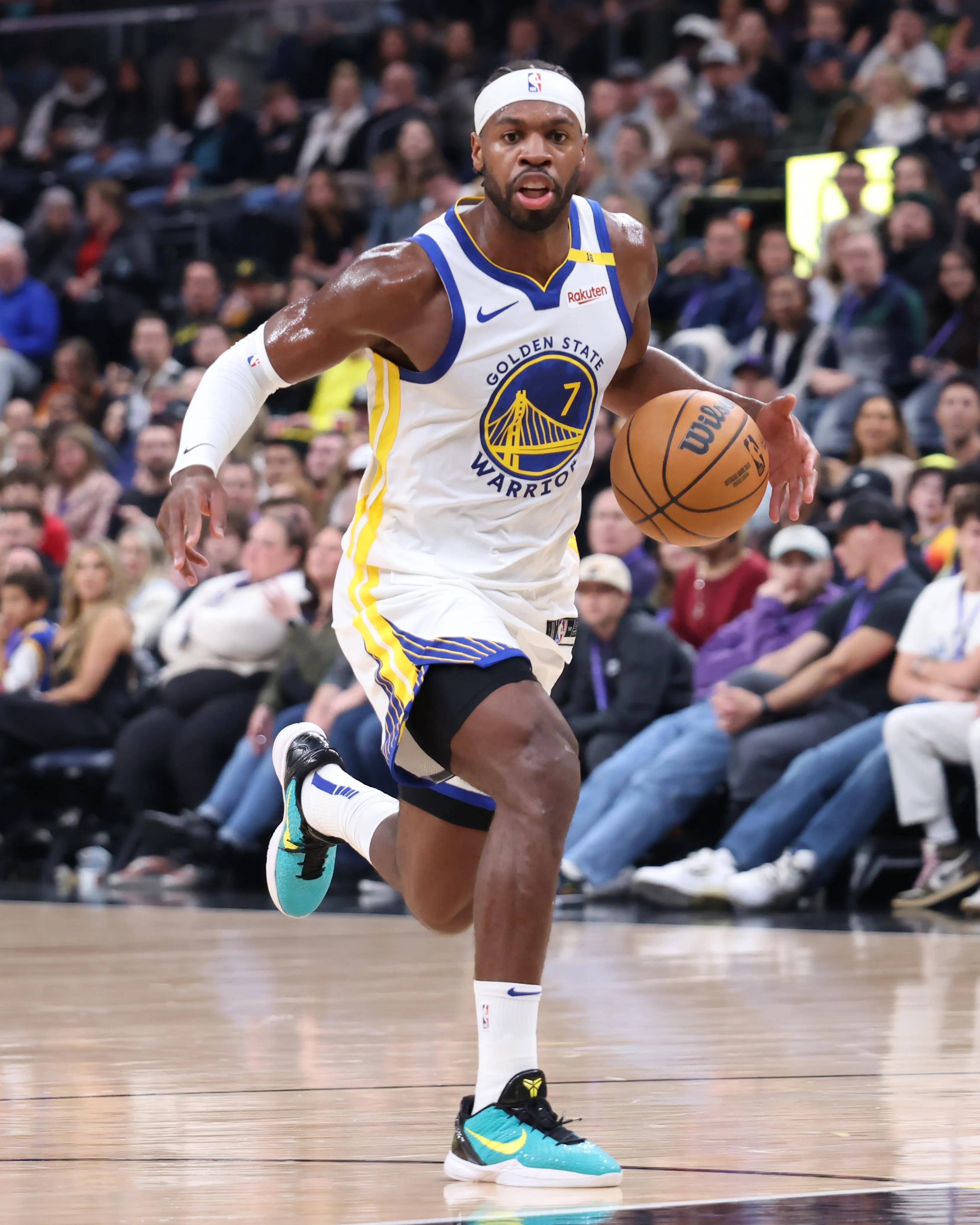 NBA夏联决赛对阵：黄蜂29分大胜会师国王两队均5胜0负争(世界杯决赛对阵)