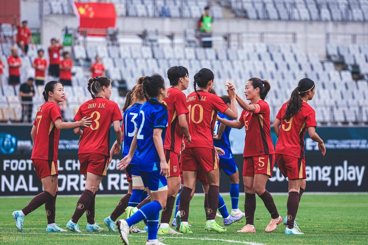国际赛场上，女足选手频频上演精彩对决的简单介绍